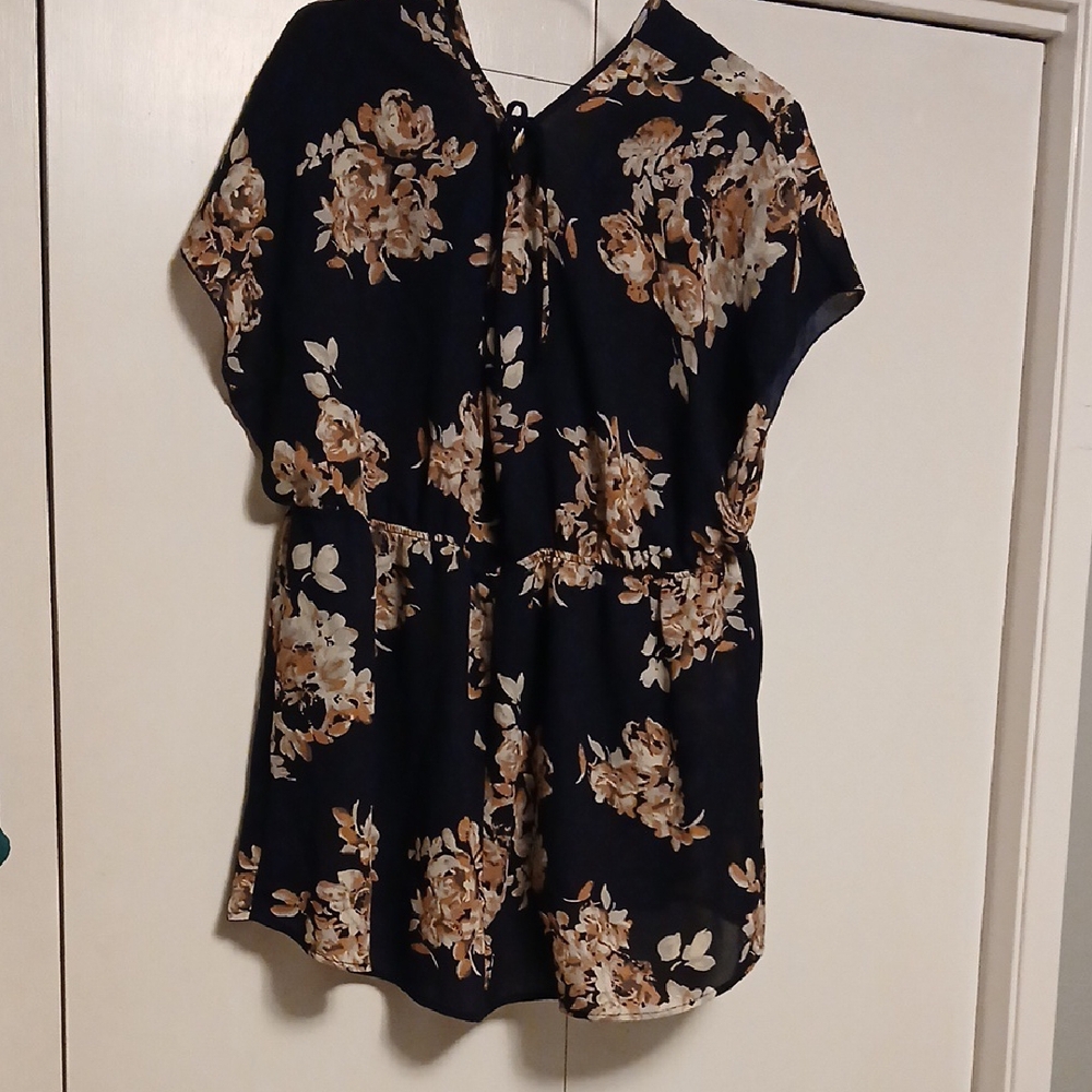 Torrid Navy Floral V-Neck Blouse - Picture 4 of 4